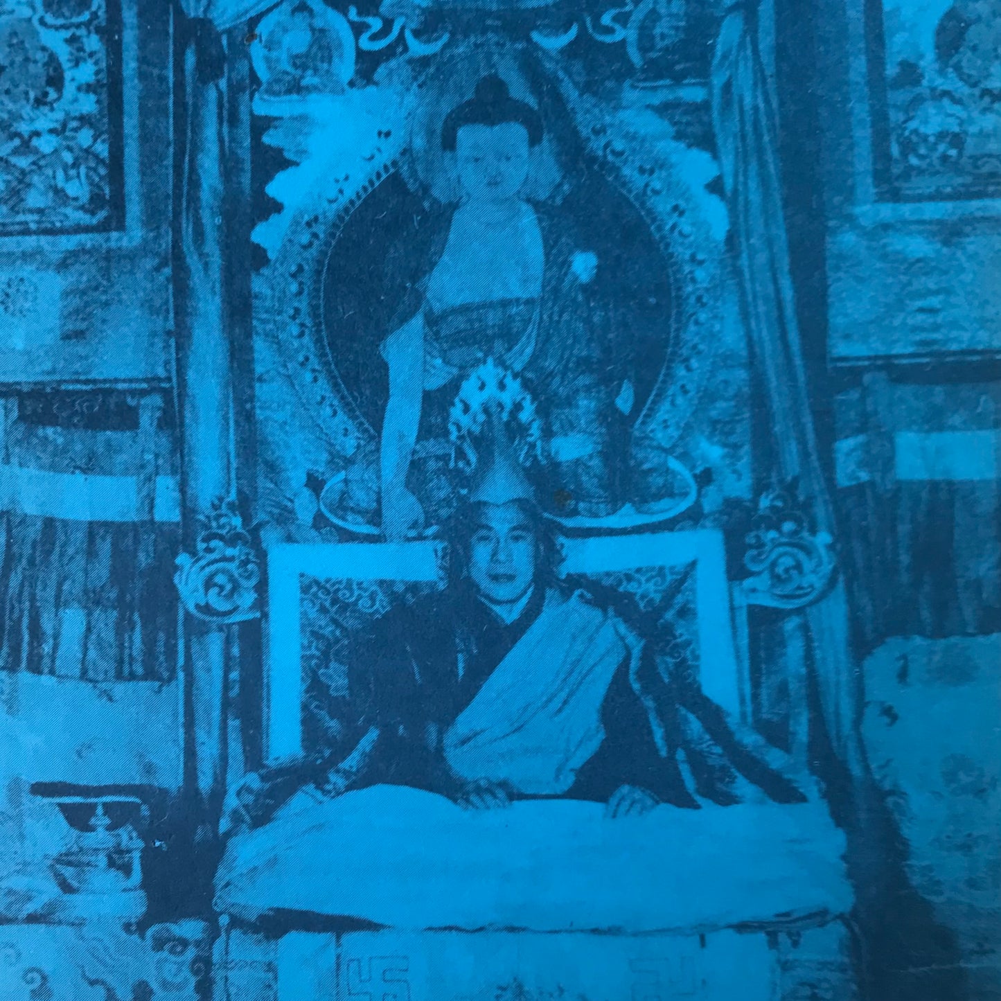 Wijers, Louwrien. His Holiness the Fourteenth Dalai Lama Talks to Louwrien Wijers. Kantoor voor Cultuur Extracten, 1982. 192 pp.